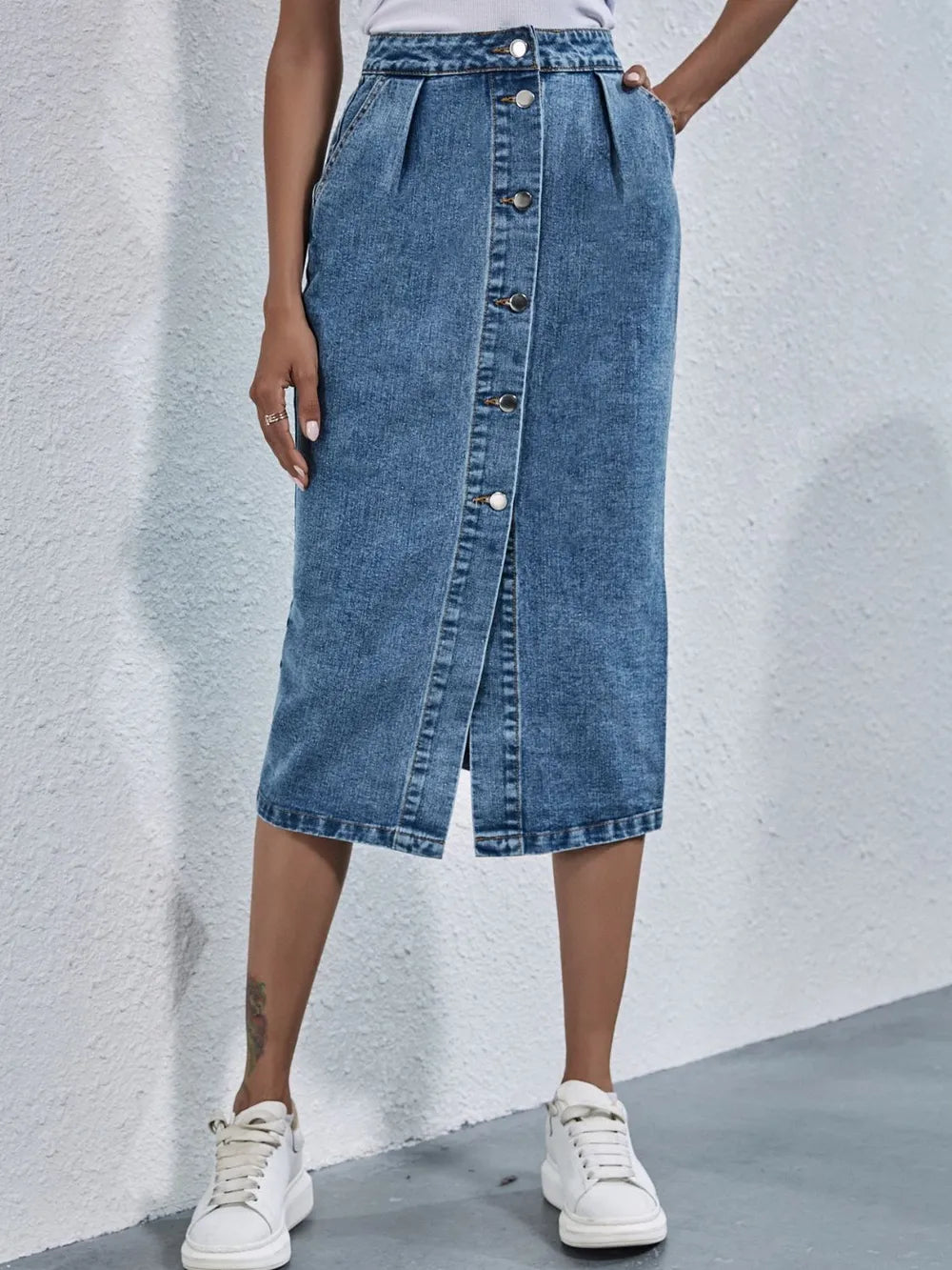 Buttoned Denim Skirt with Pockets